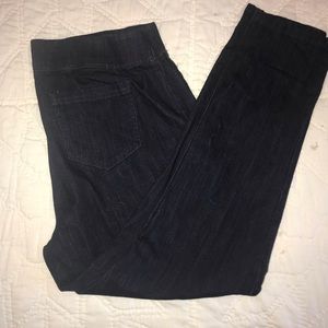 Elastic waist, skinny jeans.